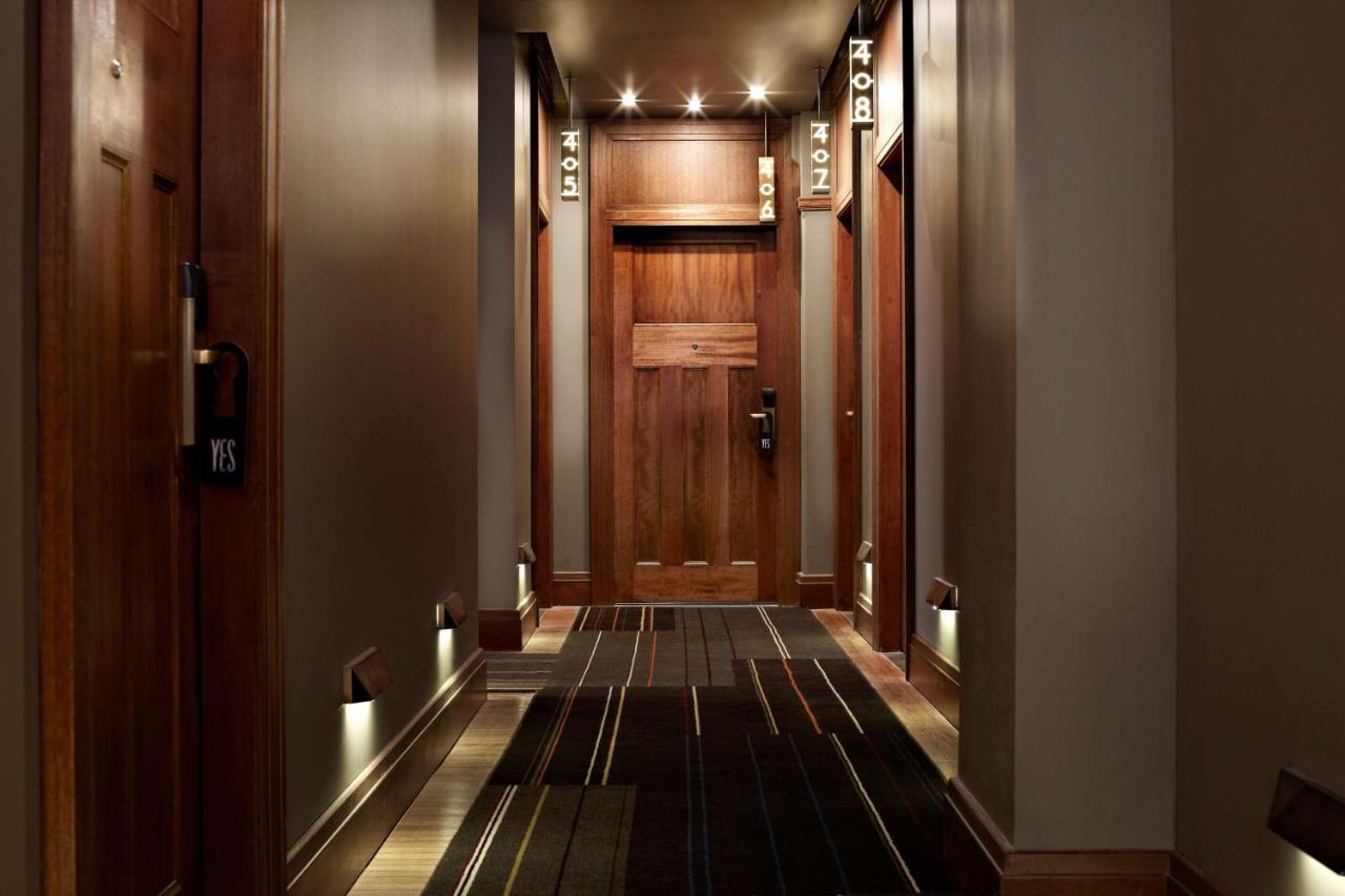 Hotel Qt Sydney Exteriér fotografie A corridor at the hotel
