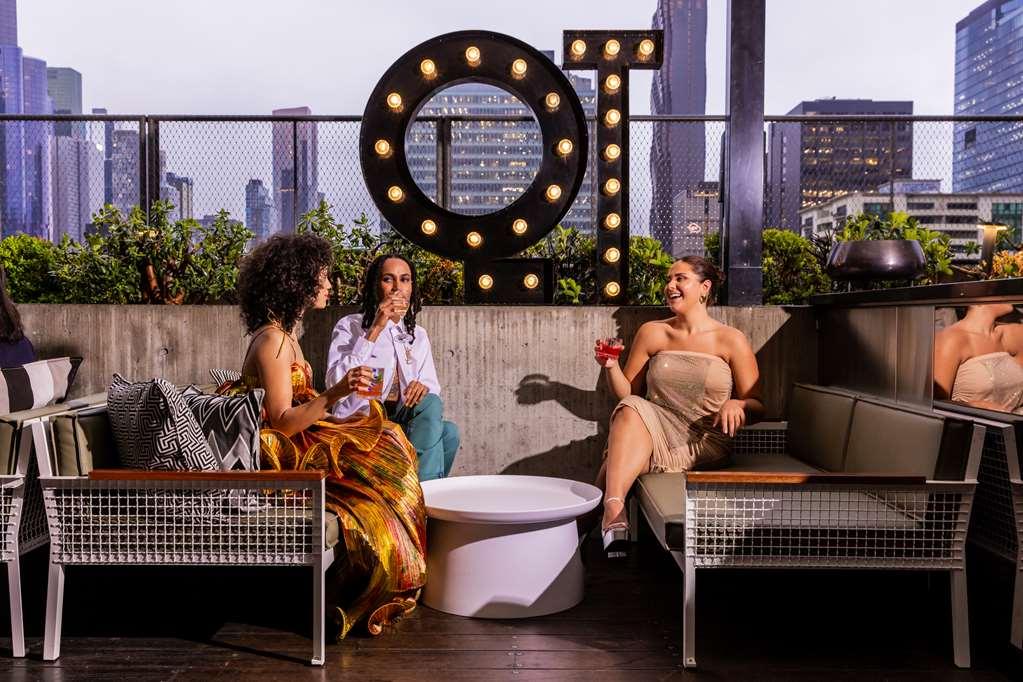 Hotel Qt Sydney Vybavení fotografie The rooftop bar at QT Sydney